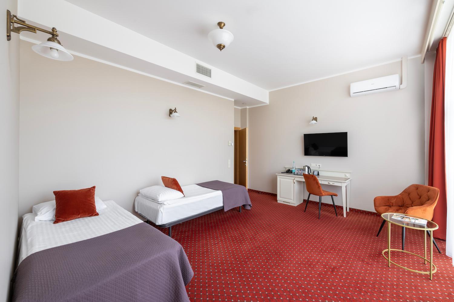 מלון Europa Royale 4*